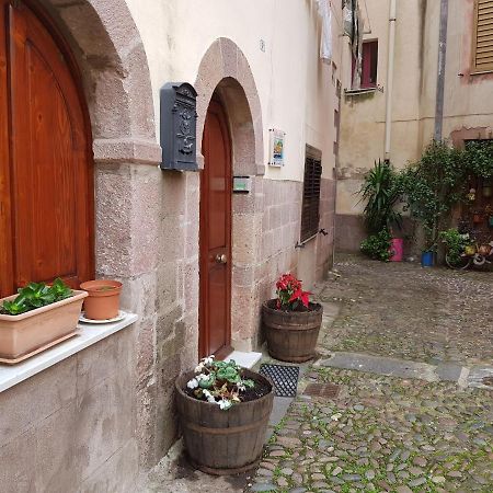 B&B Da Antonella Bosa Luaran gambar