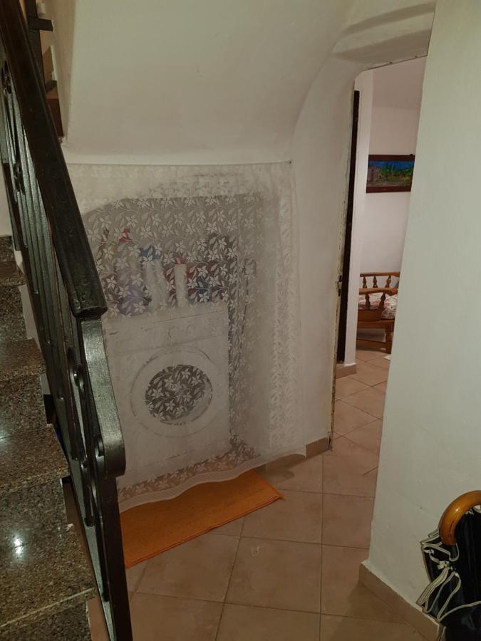 B&B Da Antonella Bosa Luaran gambar